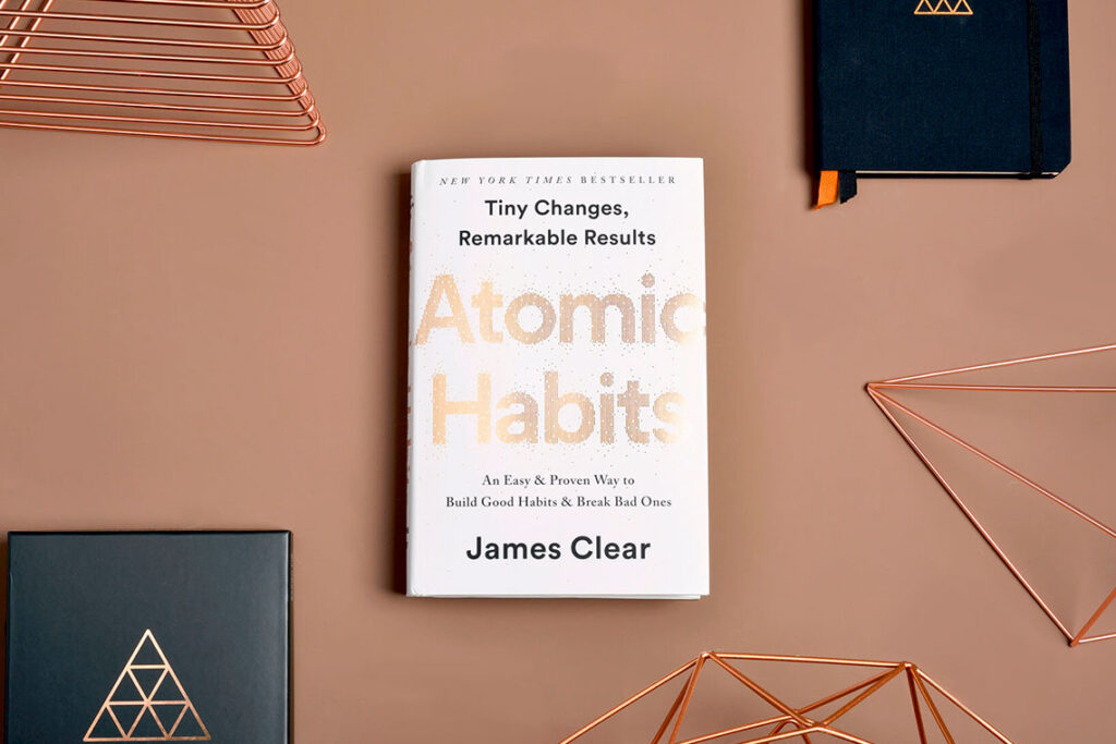 Hábitos Atómicos de James Clear  Resumen del Libro + Mapa Mental Gratis 